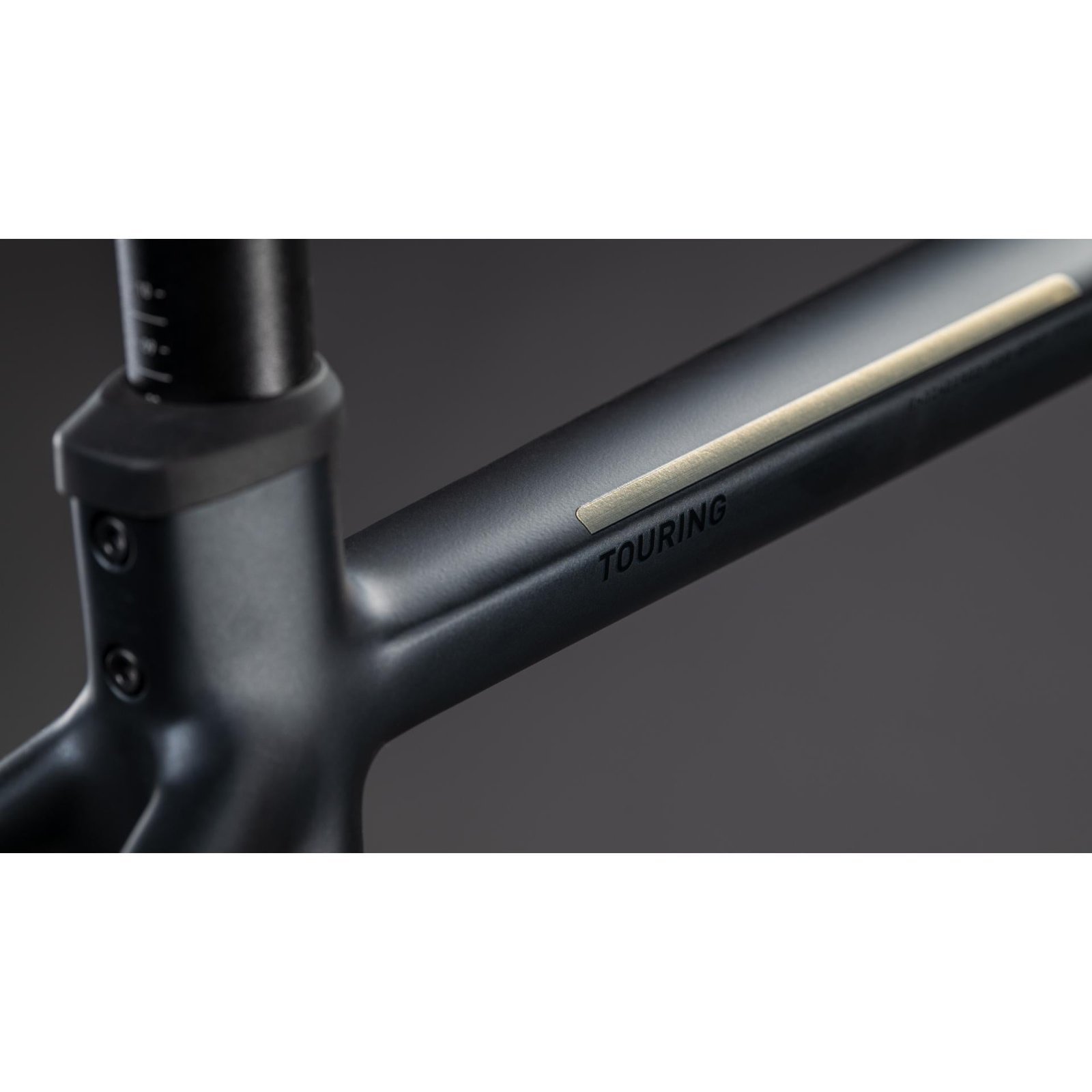 Cube Touring Hybrid ONE 600 Electric Hybrid Bike Coal’n’Chrome – SM - image 4