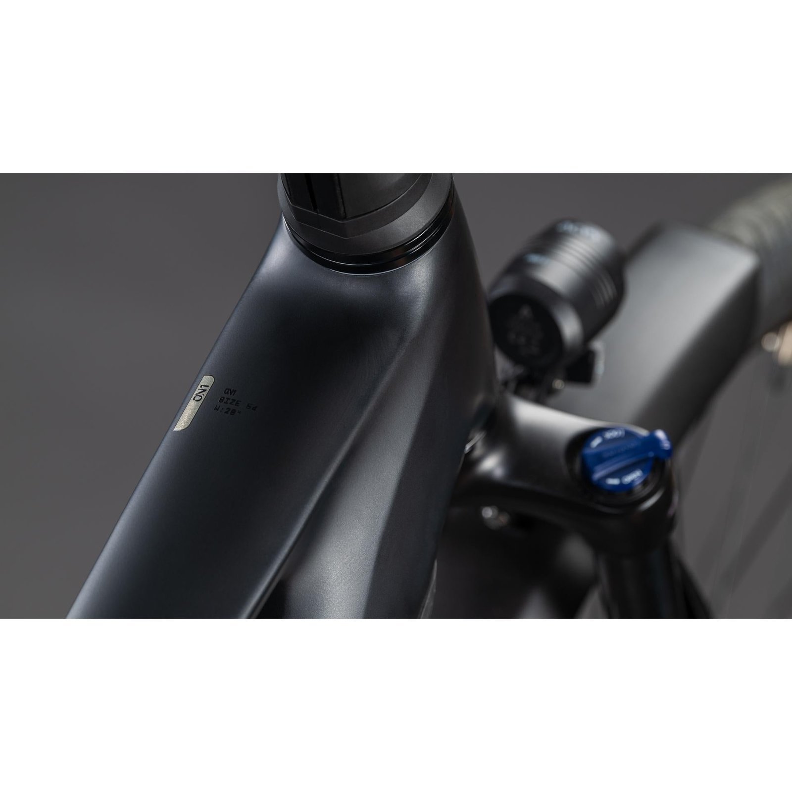 Cube Touring Hybrid ONE 600 Electric Hybrid Bike Coal’n’Chrome – SM - image 2