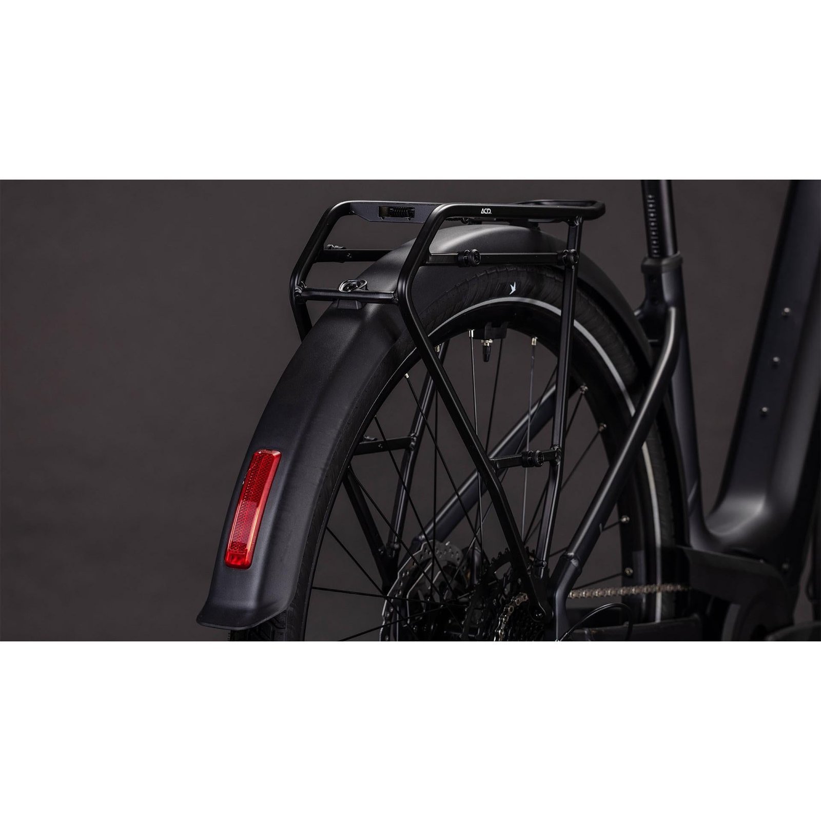 Cube Touring Hybrid ONE Easy Entry 600 Electric Hybrid Bike Coal’n’Chrome – XS - image 4