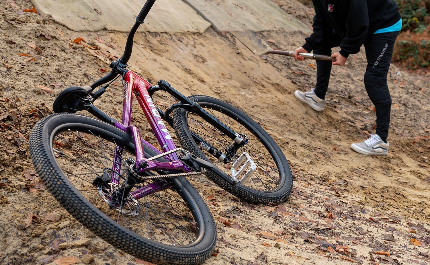 Marin Alcatraz 2 – Dirt Jump Bike – Red Fade / S/M - image 4