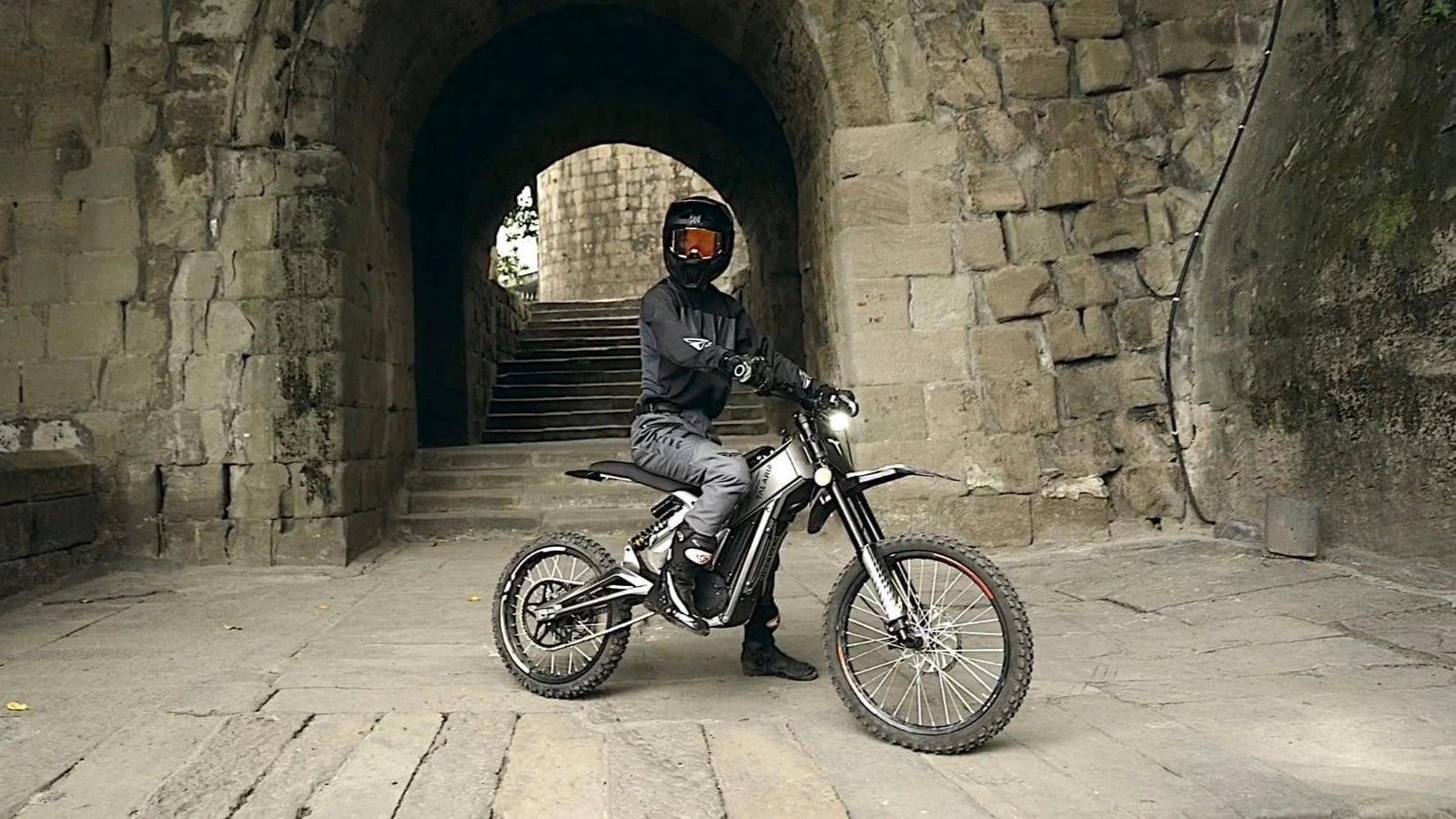 ACE-X DEMON Series 5 Dual Motor Electric Bike – Matte Black - image 4
