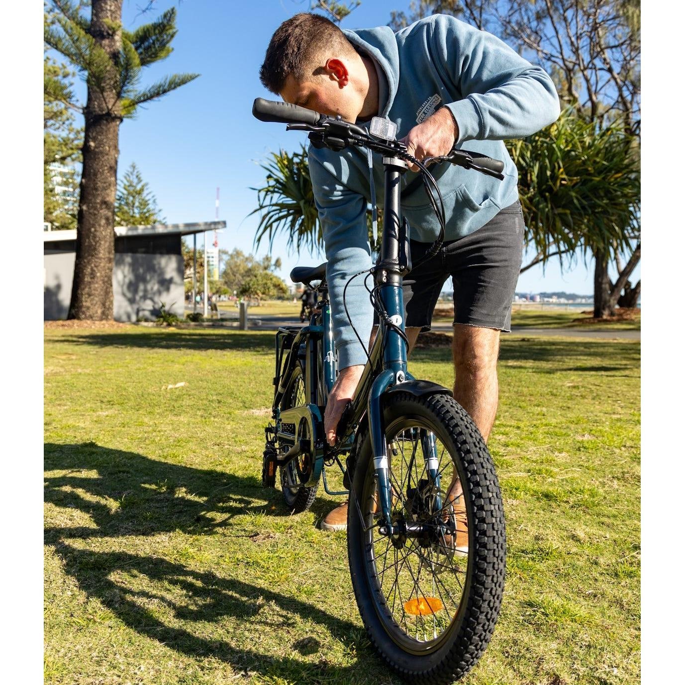 Pedal Derby Electric Folding Bike Dark Navy – UNI - image 4